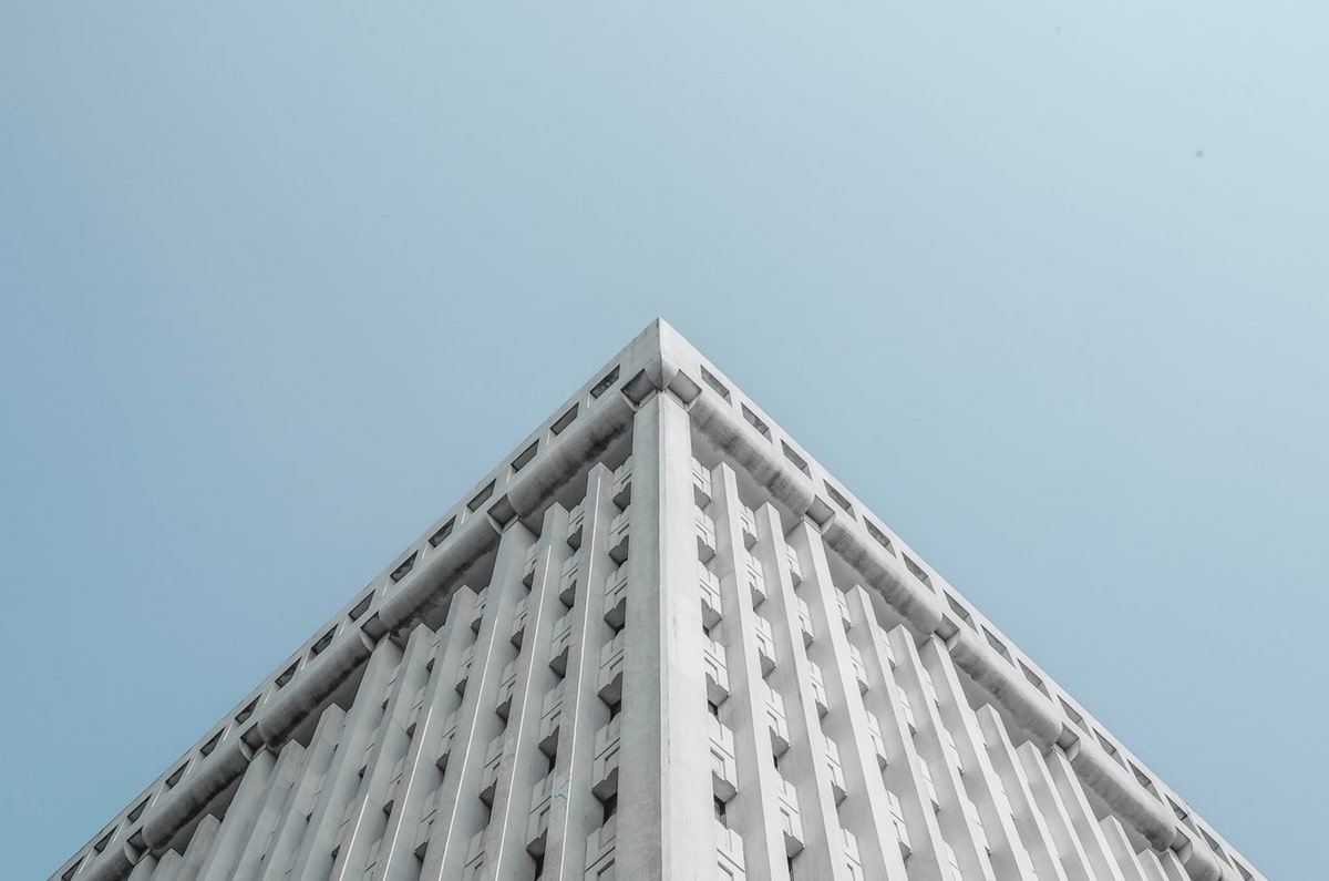 91网深度揭秘：丑闻风波背后，主持人在后台的角色异常令人意外